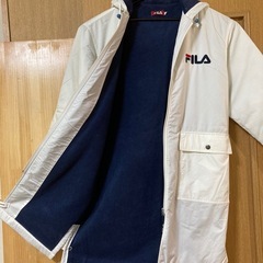 FILAのベンチコートの画像