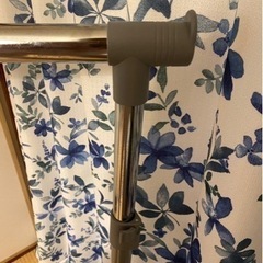 ハンガーラックの画像