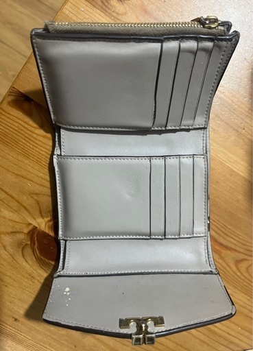 トリーバーチ財布