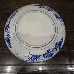 3/10迄引取 【難有】年代物 47cm 古い皿 大皿 陶器 青白の画像