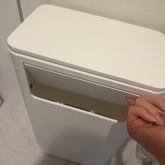 ゴミ箱　ニトリ　ぴったりフィット　白　新品未使用の画像