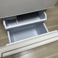 2023年製　AQUA 冷蔵庫　１４３Lの画像