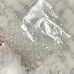 🤍カラフルキラキラピアスの画像
