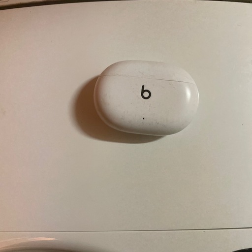 ヘッドフォン Beats Studio Buds