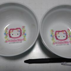 キティちゃんの茶碗2つ
