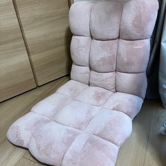 座椅子　リクライニングチェア　ピンク