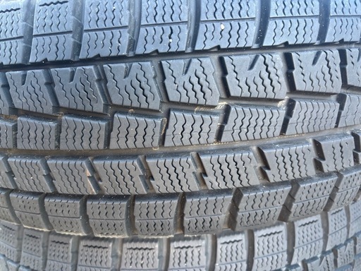 ダンロップ スタッドレスタイヤ 2018年製　165/65R15