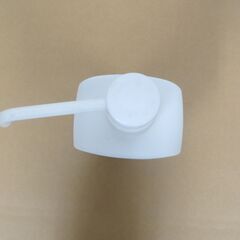 未使用品 液体用 詰め替えボトル UP047674 まとめて9個セット ディスペンサー 角ボトル 消毒液 幅8cm×奥行11cm×高さ18cmの画像