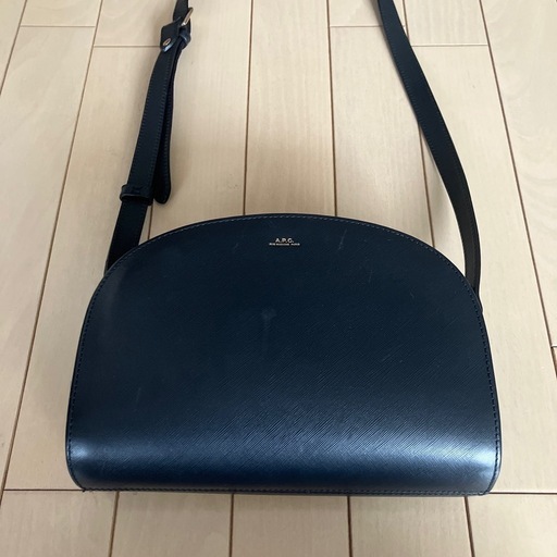 APC ショルダーバッグ