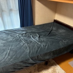 セミダブルベッド