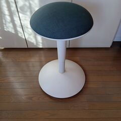 昇降式の回転チェアの画像