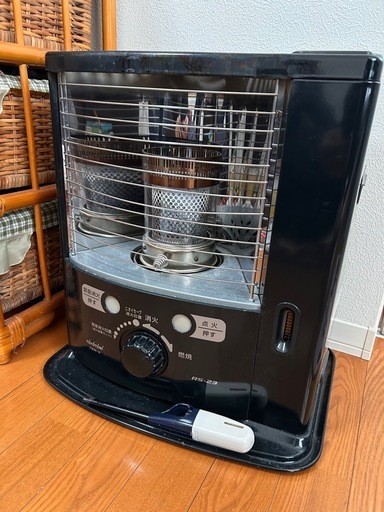 徐々に値下げ⤵️石油ストーブまだまだ現役✨