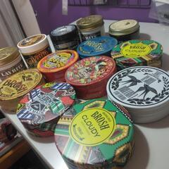 ポマード、レトロ缶の画像