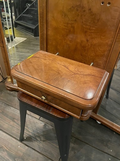 おしゃれな鏡　姿見