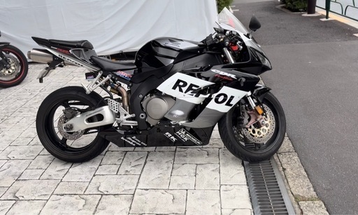 cbr1000rr sc57 白黒レプソル逆車フルパワー2004年式 (Sawada ) 竹橋の