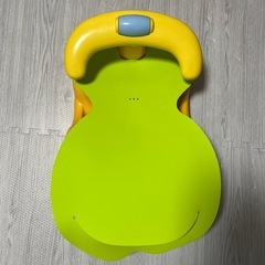 定価6600円　アプリカ　バスチェアの画像