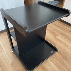 キャスター付き台の画像