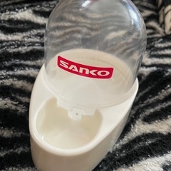    🌟値下げしました❣️ハムスター🐹ハリネズミ🦔等のサンコー水入れ中古❣️（置き型）の画像