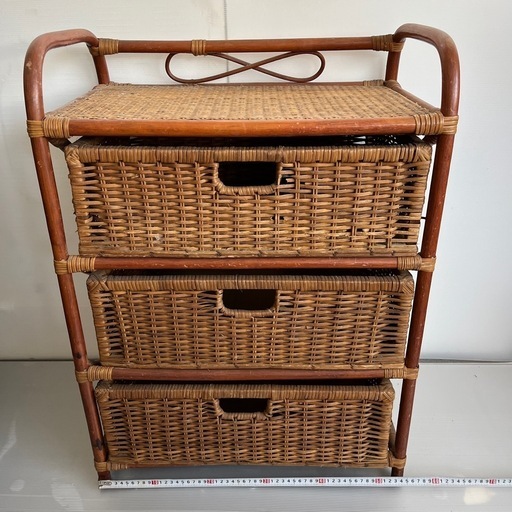 中くらいのラタン家具　オールド家具