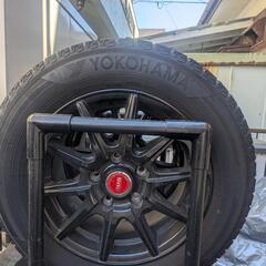 訳ありスタッドレスタイヤ195/65R15 ラックカバー付