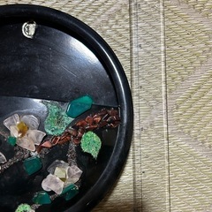 天然石 花モチーフ 丸型装飾品の画像