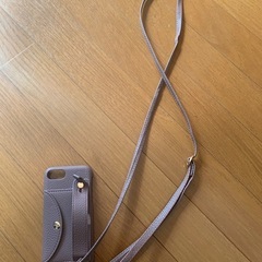 ストラップケース〜iPhone8用　