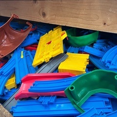 【愛品館 江戸川店】プラレール トンネルやレールその他パーツ含む5個セット の画像