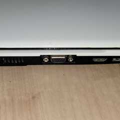 LaVie G タイプM PC-GL132A6AN [フラッシュホワイト]　13.3 インチの画像