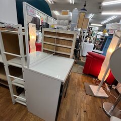 【リサイクルショップどりーむ鹿大前店】No961　ドレッサー　化粧台　オシャレ　大きな鏡　椅子付き　コンセント付き　便利品の画像