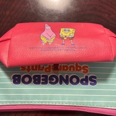 スポンジボブメイクポーチの画像