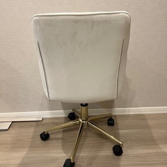 ほぼ未使用Francfrancチェアーの画像