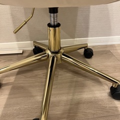 ほぼ未使用Francfrancチェアーの画像