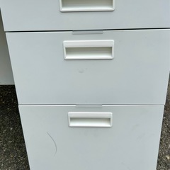 事務机　机　鍵なし デスク の画像