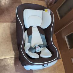 【値下げしました】コンビ　チャイルドシート　インナークッション付き