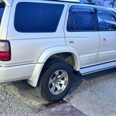 Toyota hilux surfの画像
