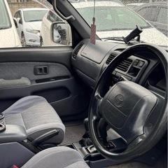 Toyota hilux surfの画像