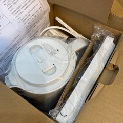 C8056】 !未使用品! お買得! 無印良品 電気ケトル 0.8L 電気 ケトル ポット シンプル コンパクト 湯こぼれ防止機能 温度調節 機能付き ホワイト 簡単 便利の画像
