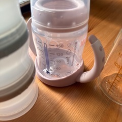 哺乳瓶の画像