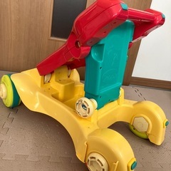 people 乗り物　手押し車の画像