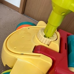 people 乗り物　手押し車の画像