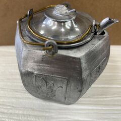 スズ？製品急須の画像