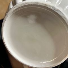 未使用 エンボス加工の白い陶器花瓶の画像
