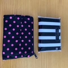 ポケットティッシュ入れ付き小物入れの画像