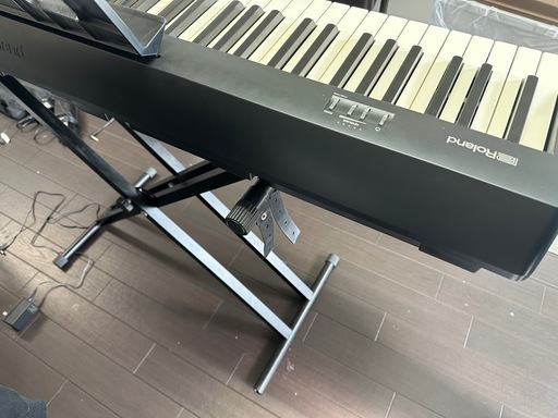 Roland fp-10 88鍵盤の電子ピアノ