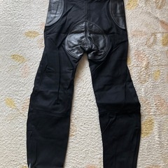 値下げしました。バイクスーツ　新品未使用　国産品　Ｍサイズの画像