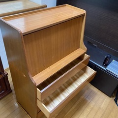 折りたためる机の画像