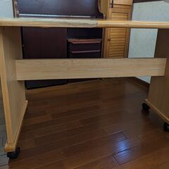 細長ダイニングテーブル、265cm X 65cmの画像