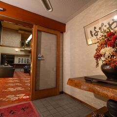 ＼個室寮完備・温泉無料／未経験OK！温泉旅館の仲居スタッフ募集♪の画像