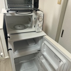 電子レンジ　トースター　冷蔵庫の画像