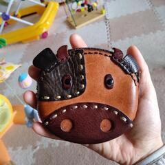 ハンドメイドのレザーコインウォレット 